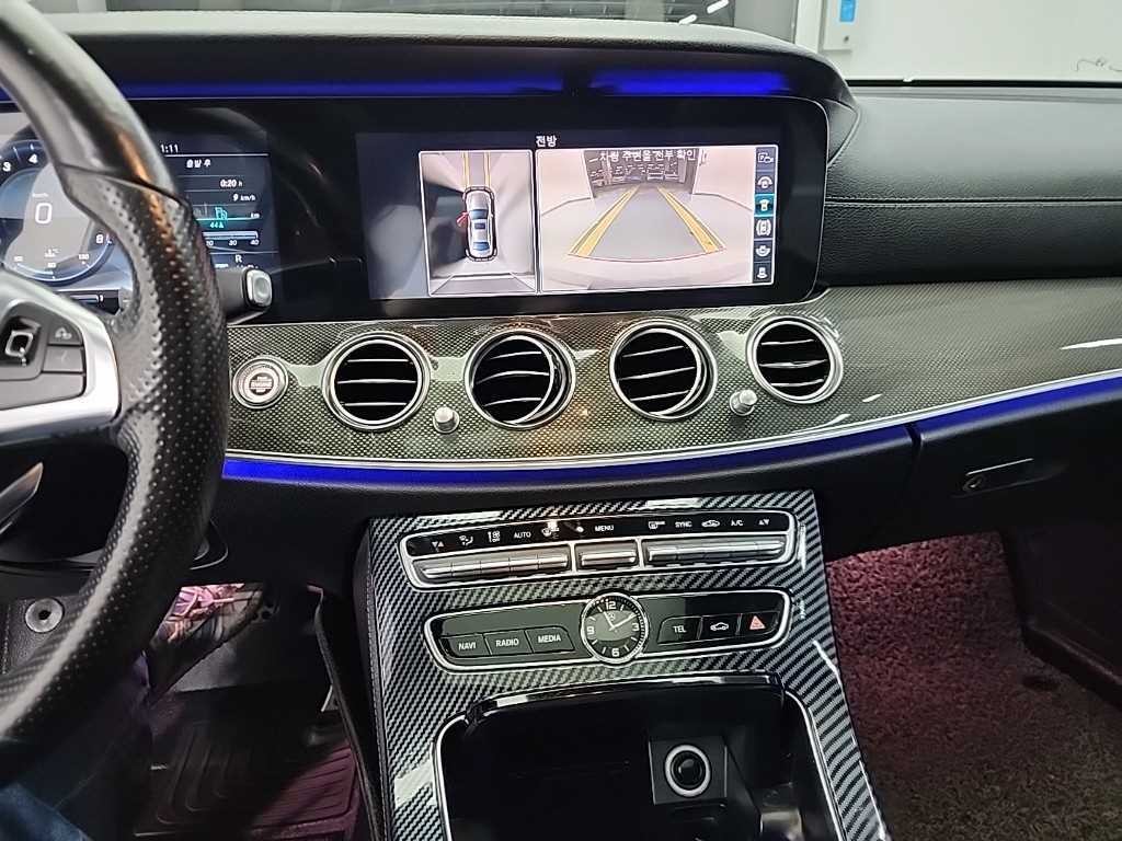 벤츠 E 클래스 E-클래스 W213 E300 4MATIC AMG LINE 이미지 10