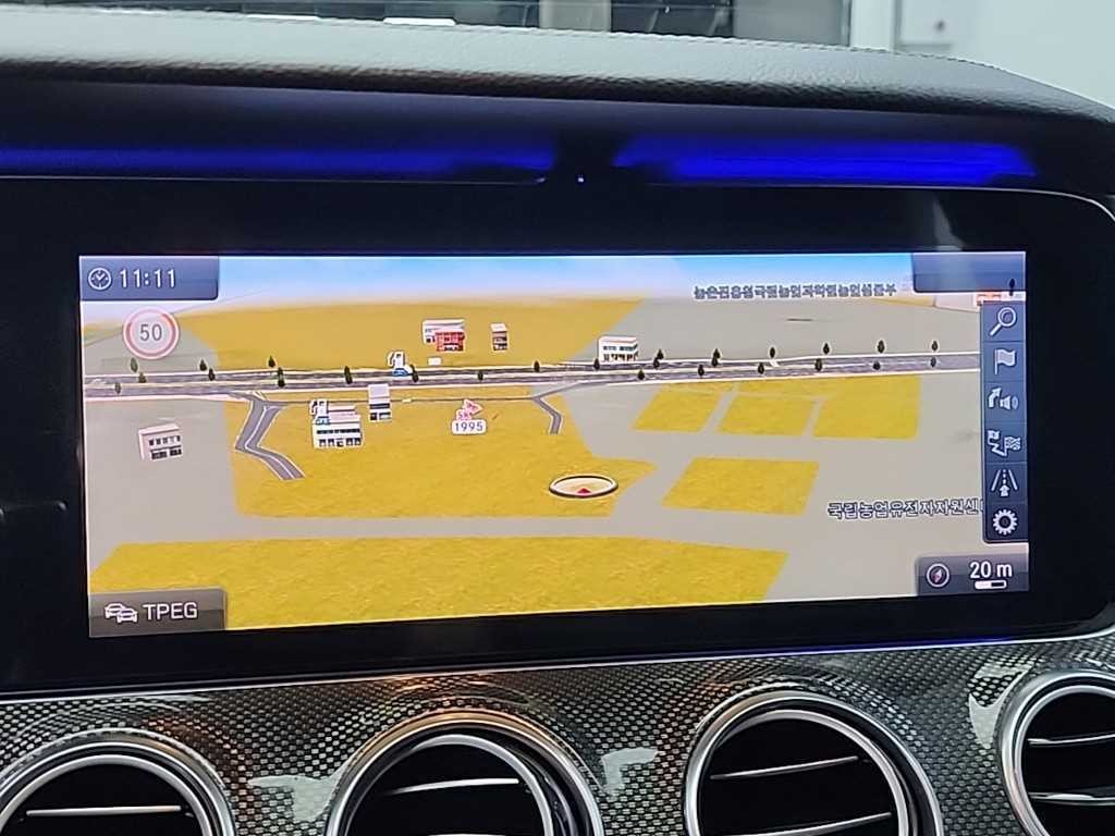 벤츠 E 클래스 E-클래스 W213 E300 4MATIC AMG LINE 이미지 15