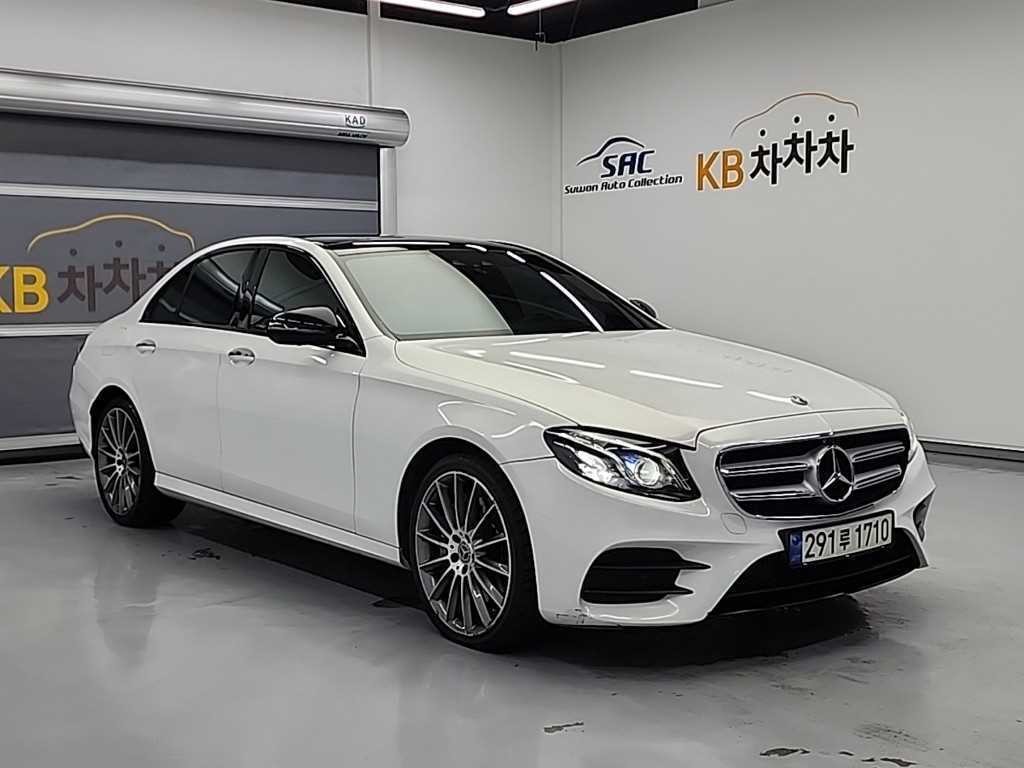 벤츠 E 클래스 E-클래스 W213 E300 4MATIC AMG LINE 이미지 4