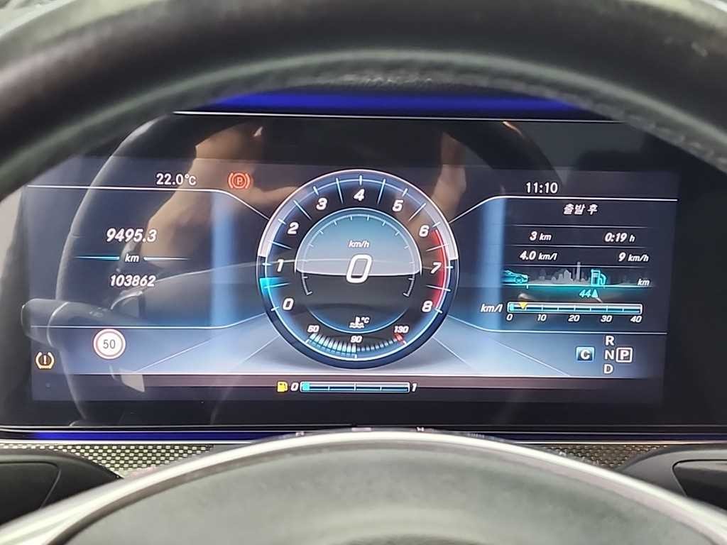 벤츠 E 클래스 E-클래스 W213 E300 4MATIC AMG LINE 이미지 6