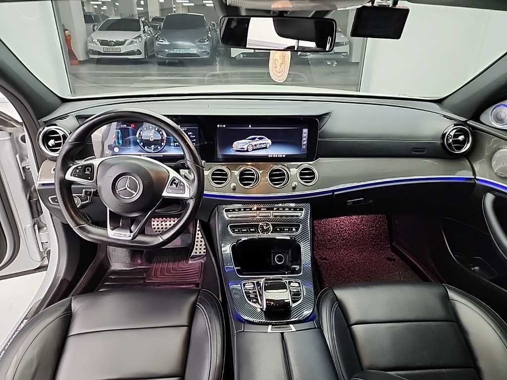벤츠 E 클래스 E-클래스 W213 E300 4MATIC AMG LINE 이미지 7
