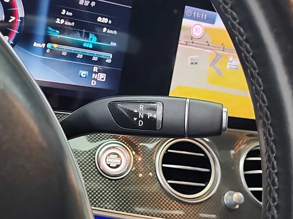 벤츠 E 클래스 E-클래스 W213 E300 4MATIC AMG LINE 이미지 8