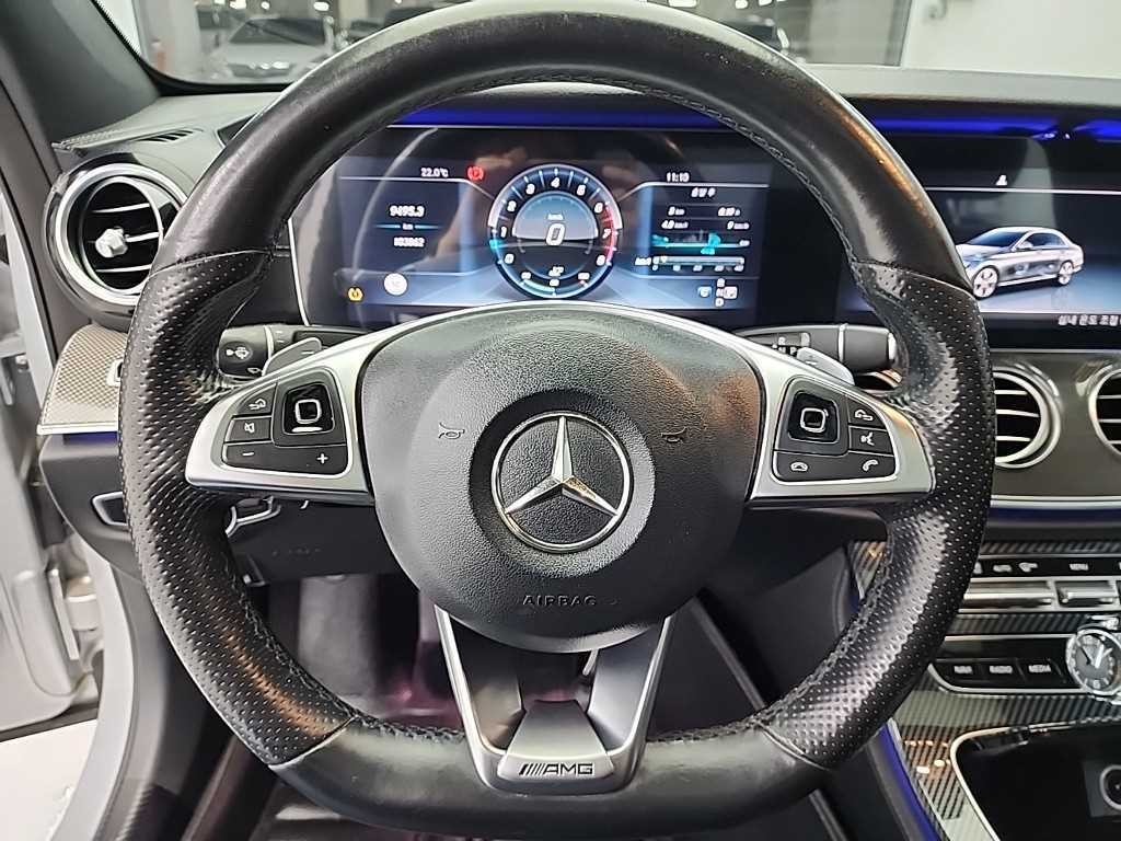 벤츠 E 클래스 E-클래스 W213 E300 4MATIC AMG LINE 이미지 9