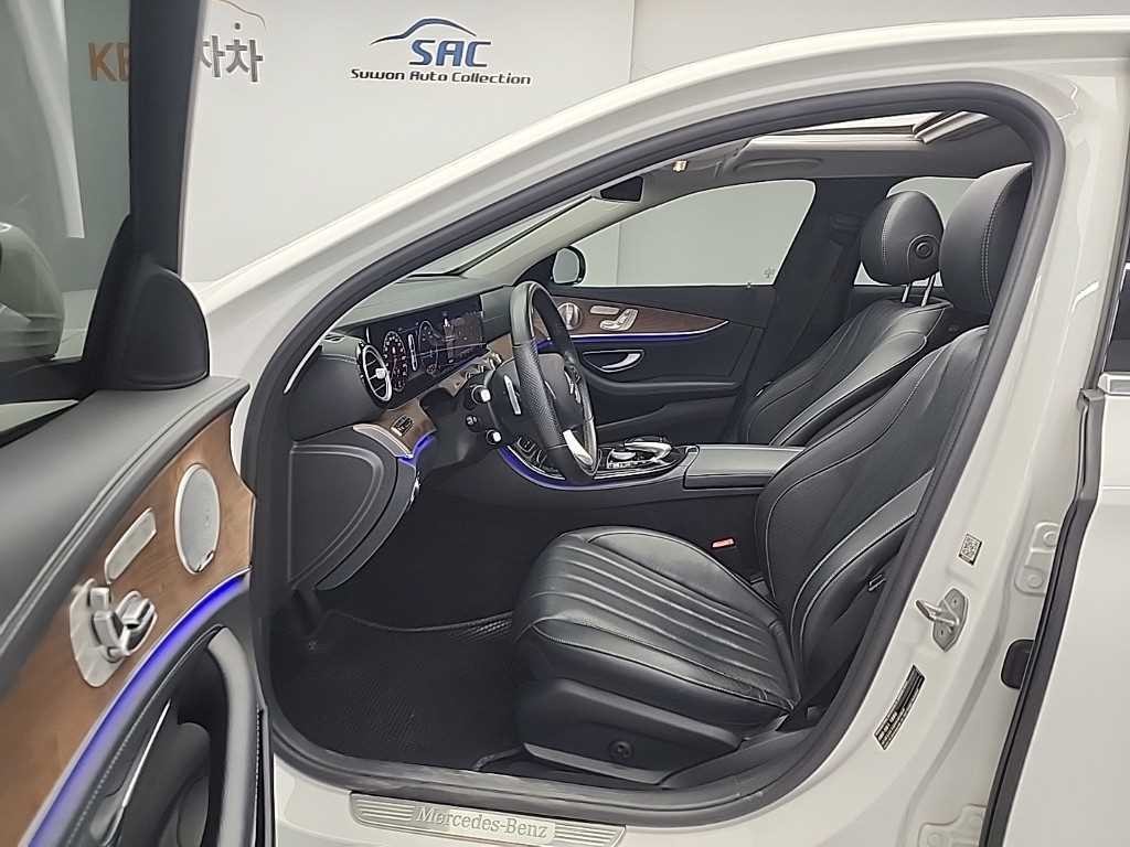 벤츠 E 클래스 E-클래스 W213 E300 4MATIC 익스클루시브 이미지 12