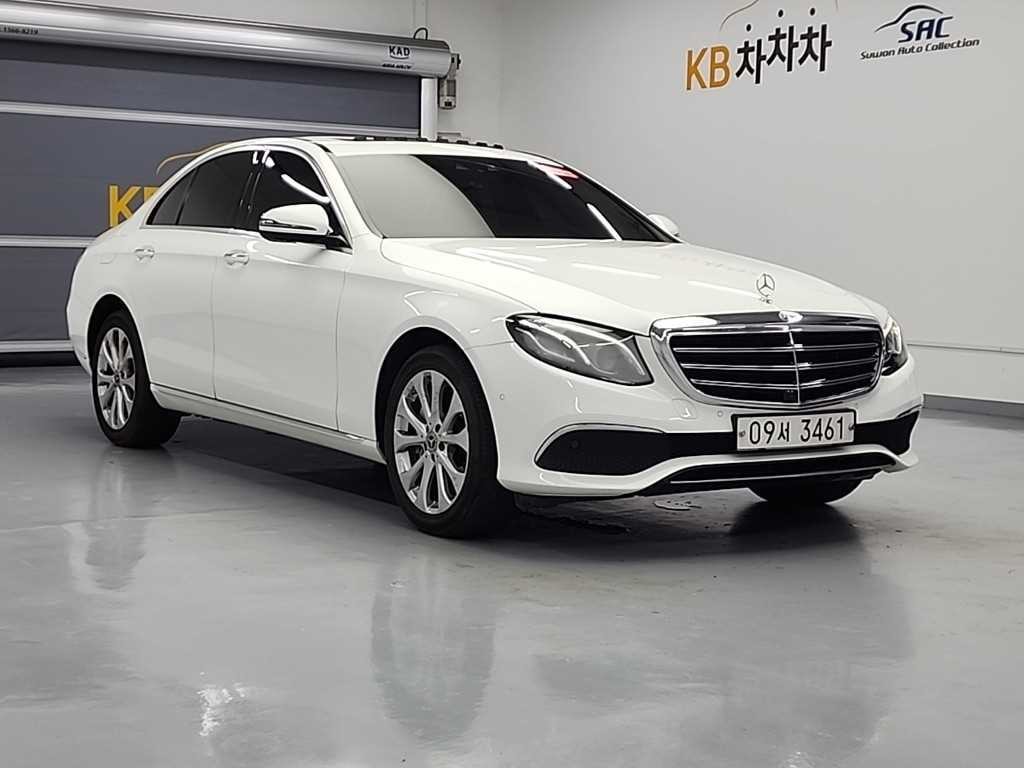 벤츠 E 클래스 E-클래스 W213 E300 4MATIC 익스클루시브 이미지 5