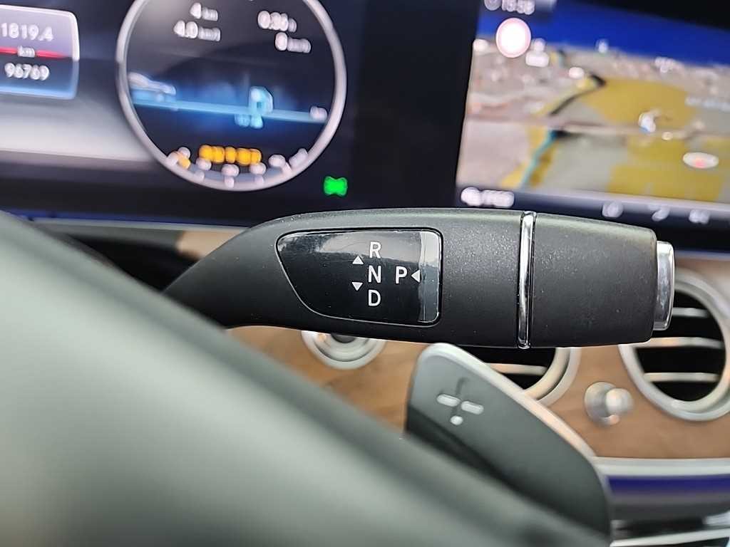 벤츠 E 클래스 E-클래스 W213 E300 4MATIC 익스클루시브 이미지 9