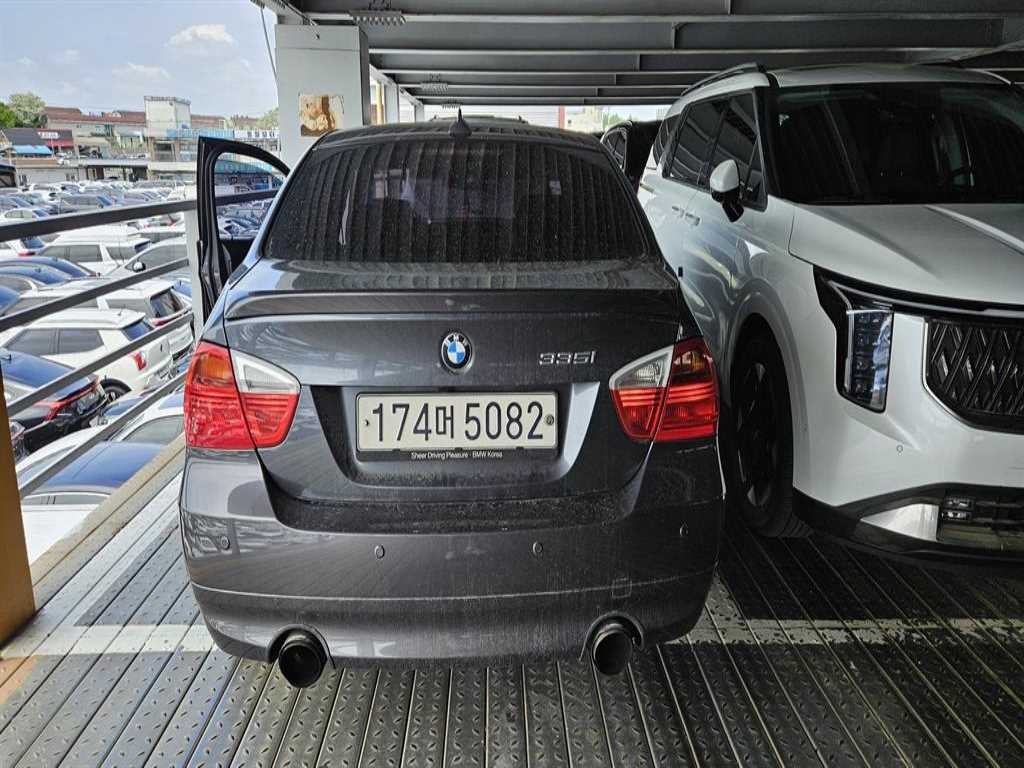BMW 3시리즈 3시리즈 (E90) 335i 세단 스포츠 이미지 3
