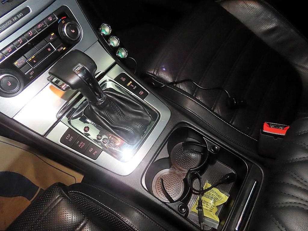 폭스바겐 CC 2.0 TDI 이미지 12