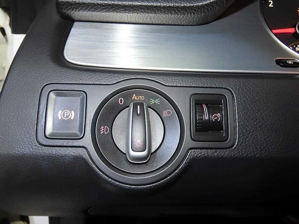폭스바겐 CC 2.0 TDI 이미지 14
