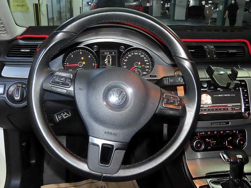폭스바겐 CC 2.0 TDI 이미지 8