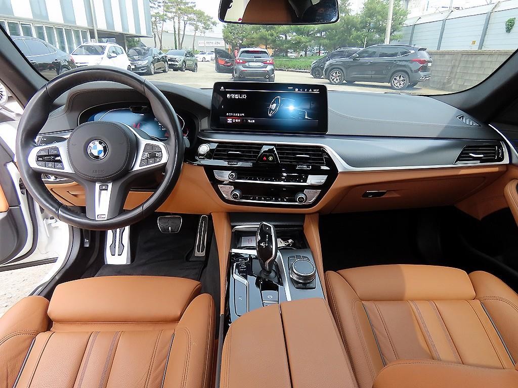 BMW 5시리즈 5시리즈 (G30) 520i M 스포츠 이미지 7