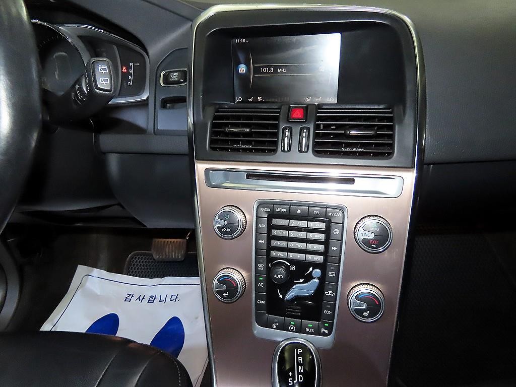 볼보 XC60 D3 이미지 11