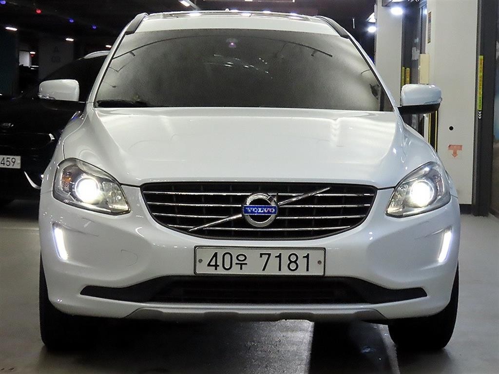 볼보 XC60 D3 이미지 2