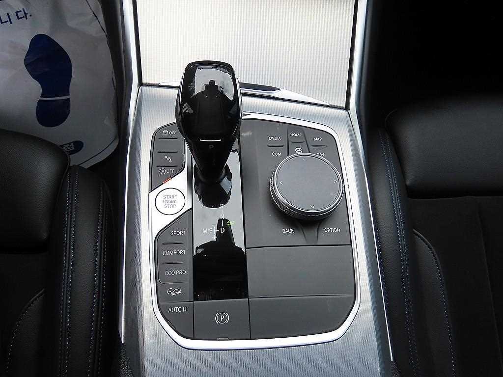 BMW 3시리즈 3시리즈 (G20) 320d 투어링 M 스포츠 이미지 11