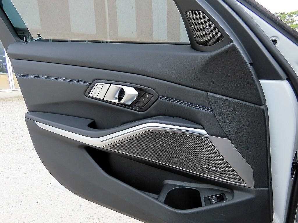 BMW 3시리즈 3시리즈 (G20) 320d 투어링 M 스포츠 이미지 12