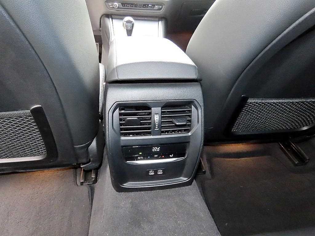 BMW 3시리즈 3시리즈 (G20) 320d 투어링 M 스포츠 이미지 15