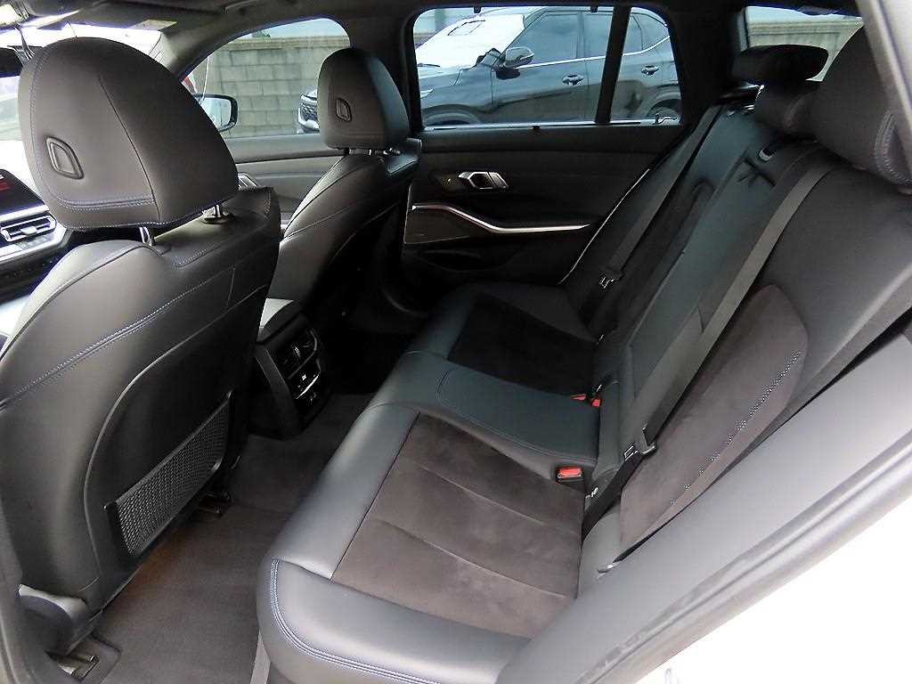 BMW 3시리즈 3시리즈 (G20) 320d 투어링 M 스포츠 이미지 6