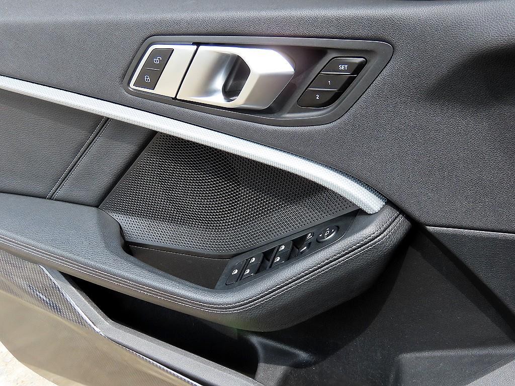 BMW 1시리즈 1시리즈 (F40) 120i 스포츠 이미지 11