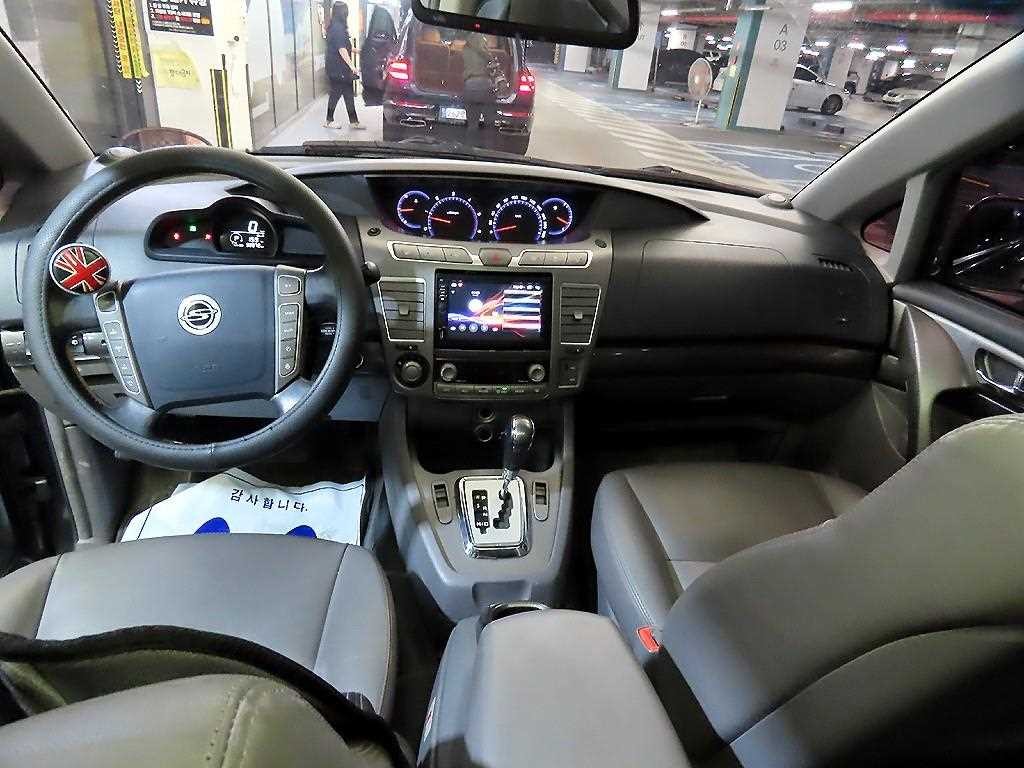 KG모빌리티(쌍용) 코란도 코란도투리스모 4WD GT 11인승 이미지 10