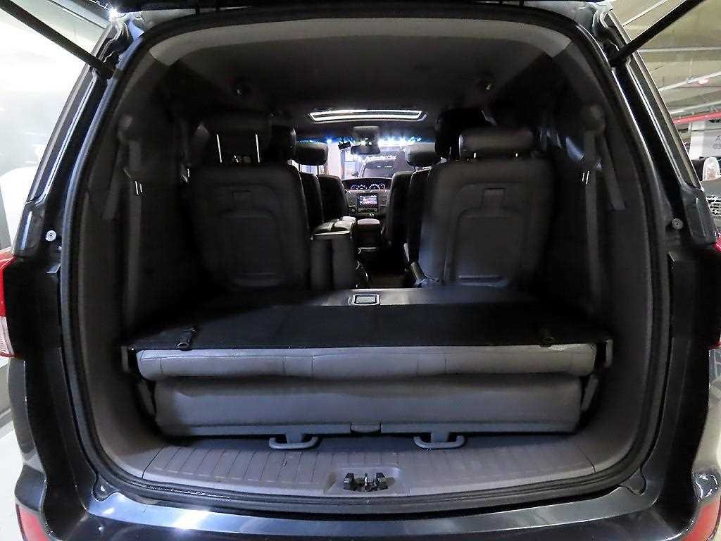 KG모빌리티(쌍용) 코란도 코란도투리스모 4WD GT 11인승 이미지 17