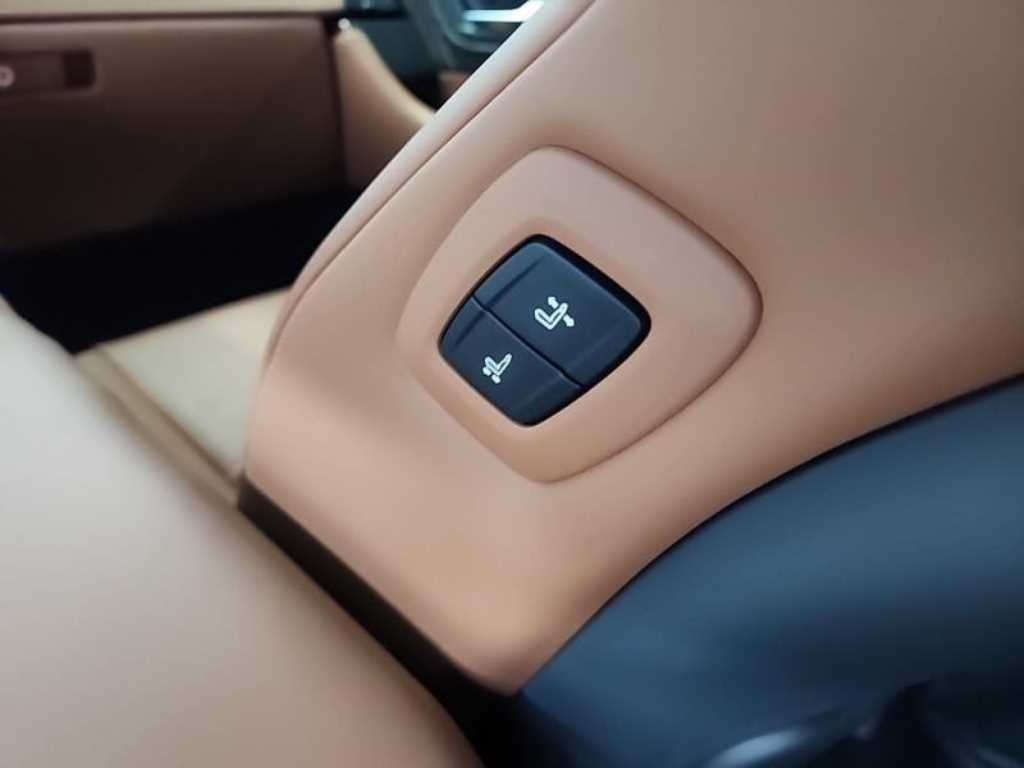 토요타 알파드 알파드 4세대 2.5 HEV AWD 이미지 14
