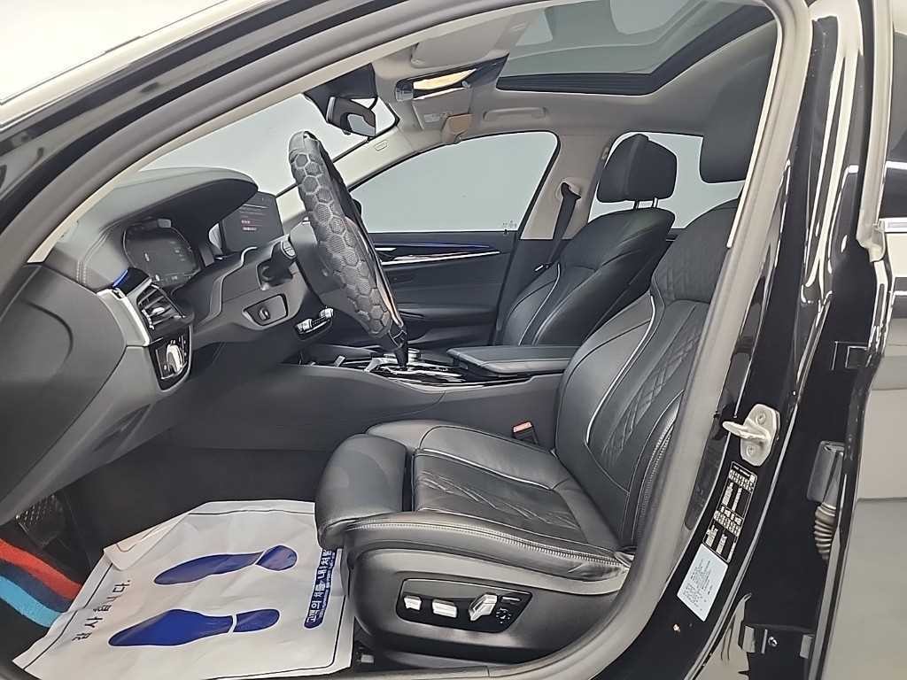 BMW 5시리즈 5시리즈 (G30) 523d M 스포츠 이미지 11