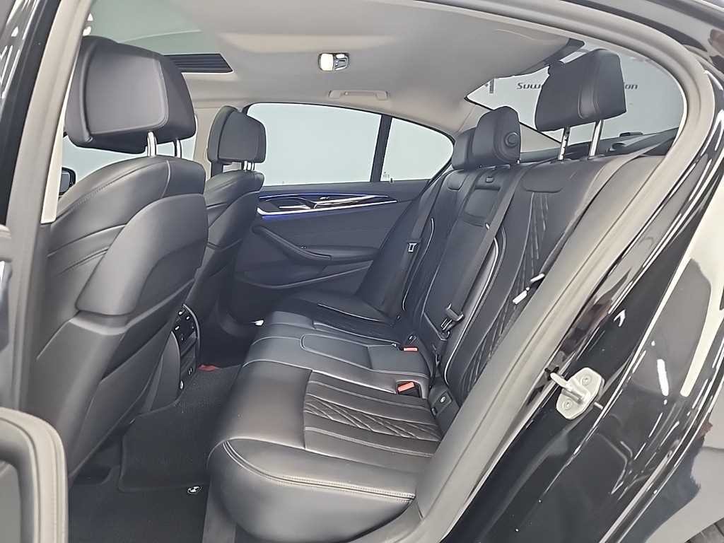 BMW 5시리즈 5시리즈 (G30) 523d M 스포츠 이미지 12