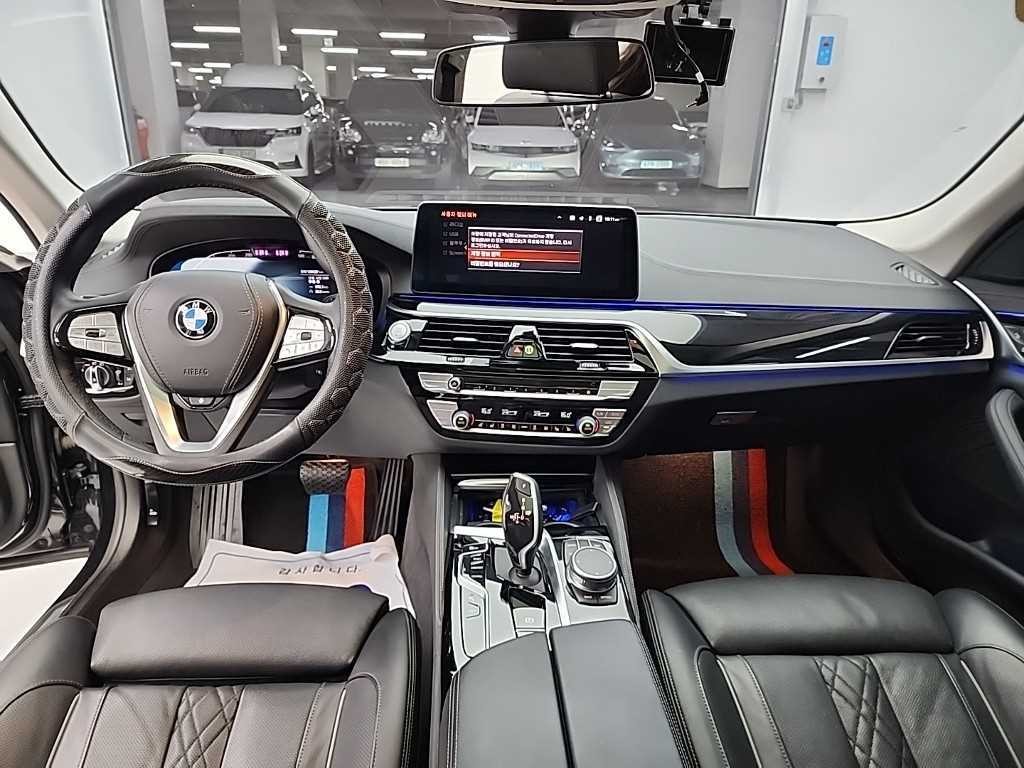 BMW 5시리즈 5시리즈 (G30) 523d M 스포츠 이미지 7