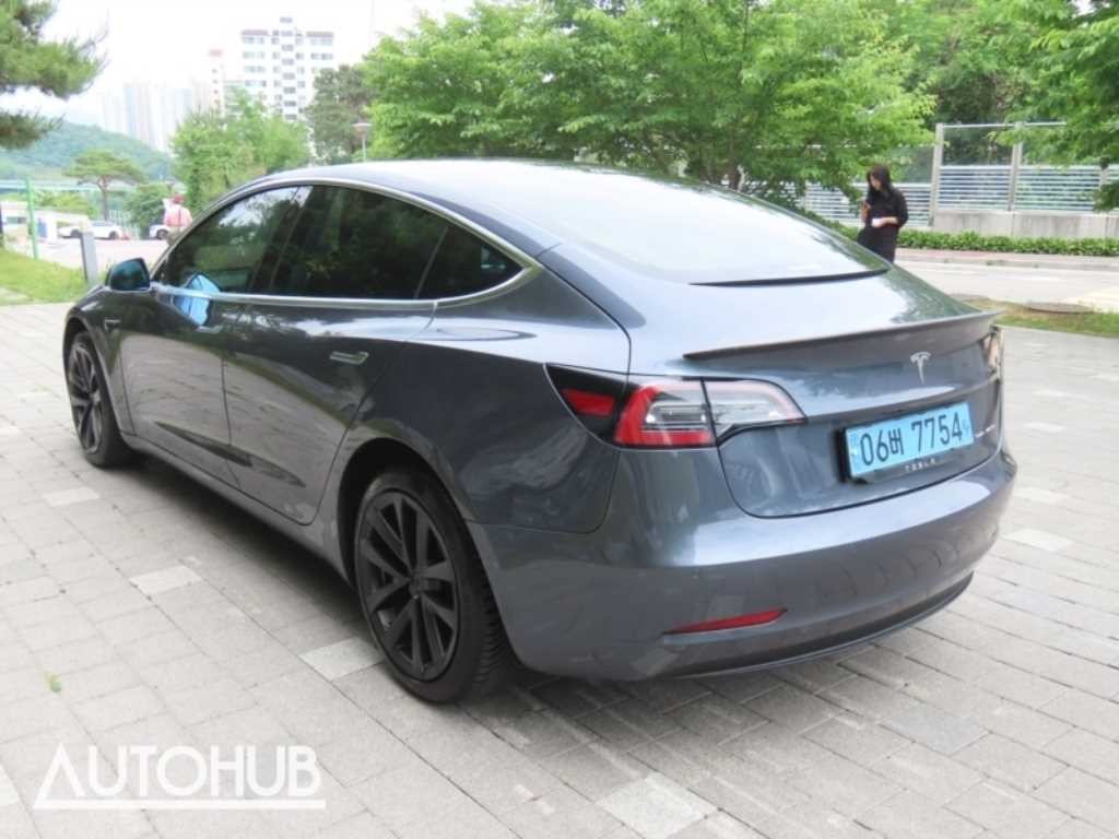 테슬라 모델 3 롱 레인지 이미지 4