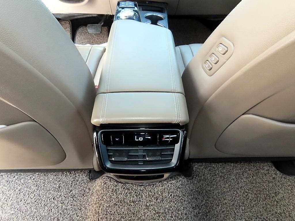 기아 K8 2.5 2WD 노블레스 이미지 17