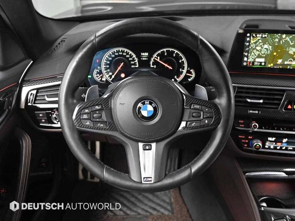 BMW 5시리즈 5시리즈 (G30) 520d M 스포츠 플러스 이미지 13