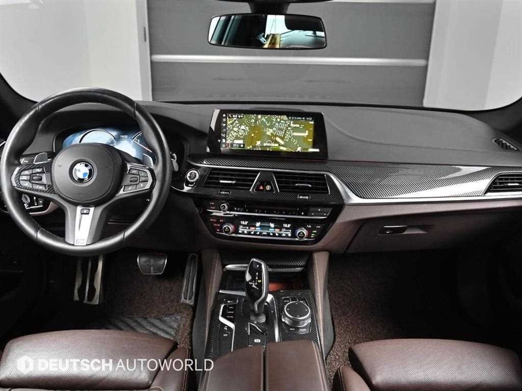 BMW 5시리즈 5시리즈 (G30) 520d M 스포츠 플러스 이미지 7