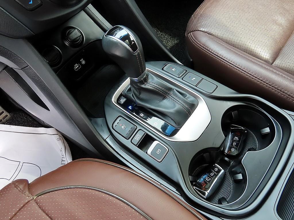 현대 맥스크루즈 더뉴맥스크루즈 E-VGT R2.2 4WD 프레스티지 이미지 11