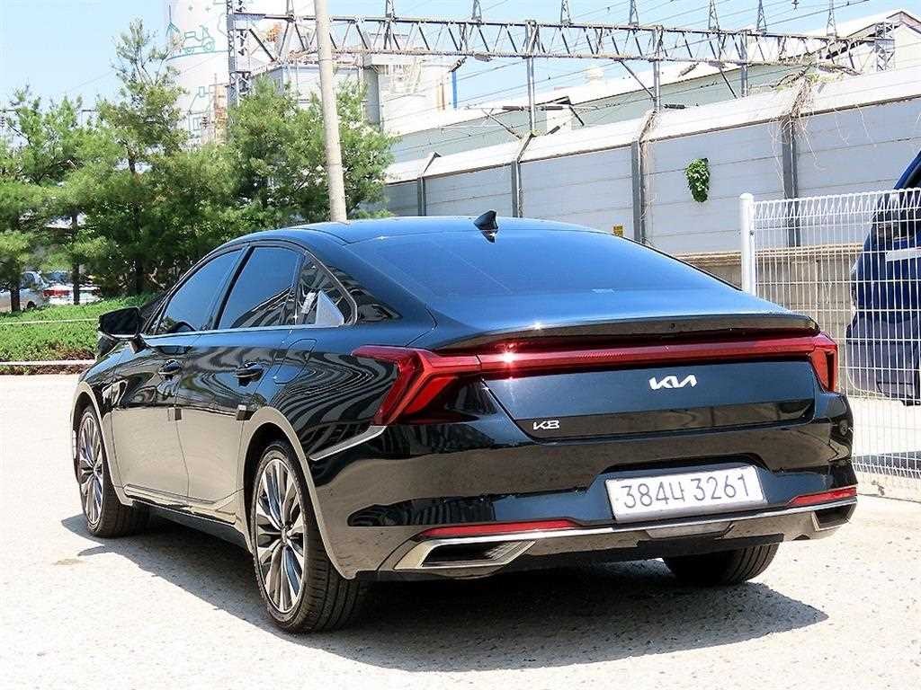 기아 K8 2.5 2WD 시그니처 이미지 3