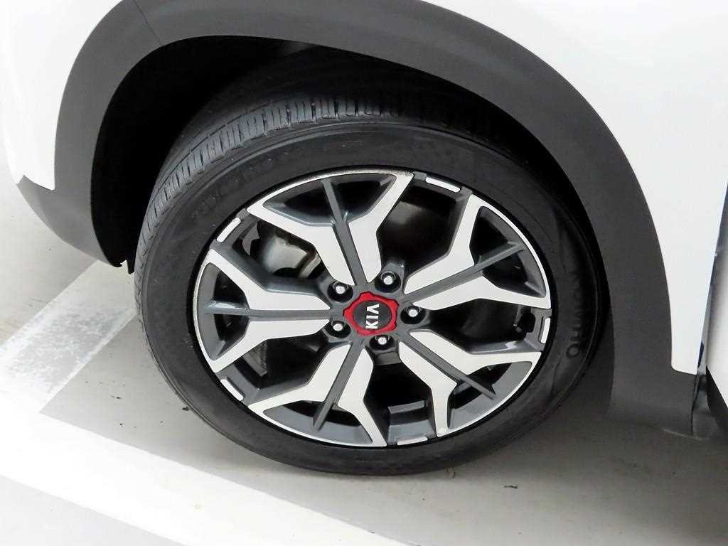 기아 셀토스 가솔린 1.6 터보 2WD 시그니처 이미지 19