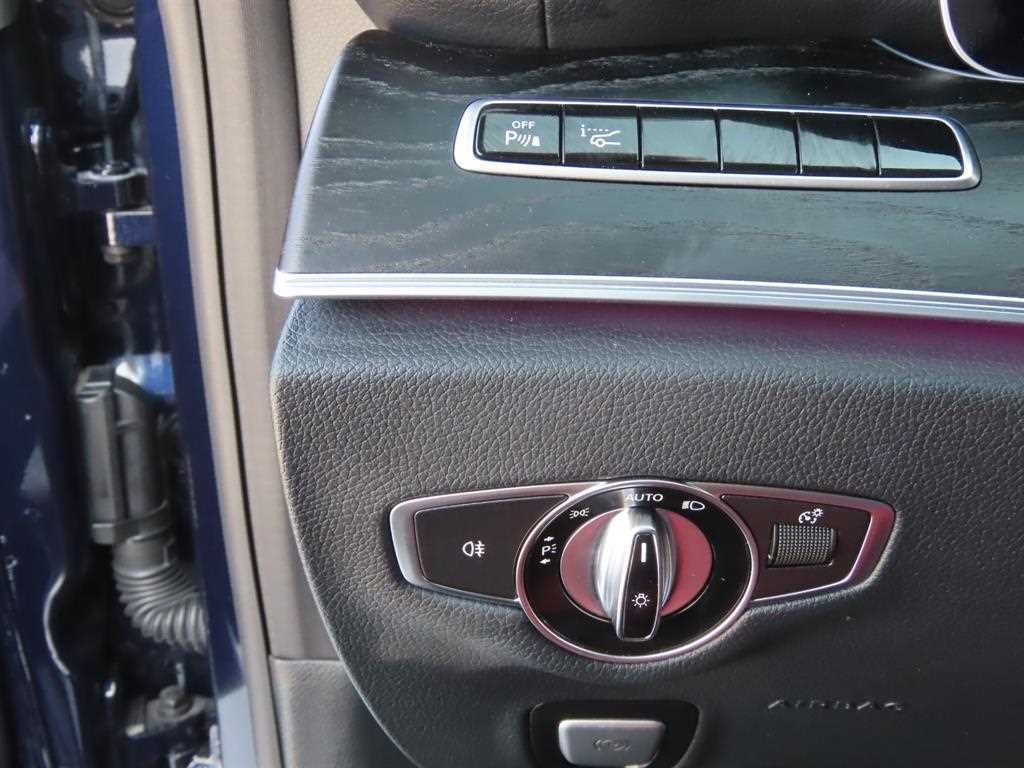 벤츠 E 클래스 E-클래스 W213 E220d 쿠페 이미지 10