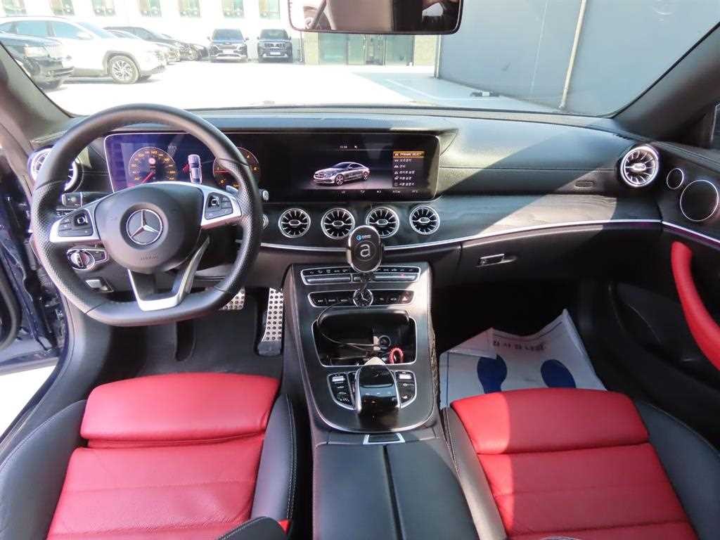 벤츠 E 클래스 E-클래스 W213 E220d 쿠페 이미지 11