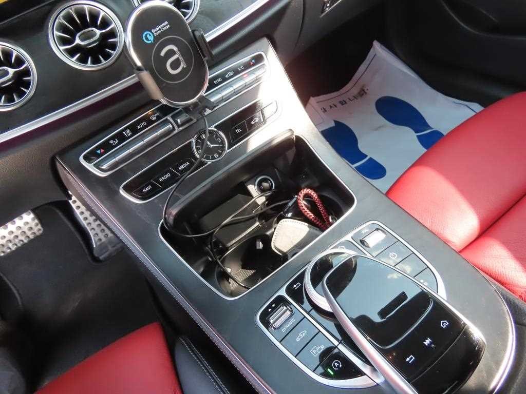 벤츠 E 클래스 E-클래스 W213 E220d 쿠페 이미지 13