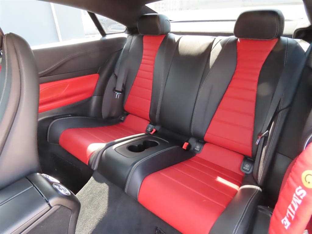 벤츠 E 클래스 E-클래스 W213 E220d 쿠페 이미지 8