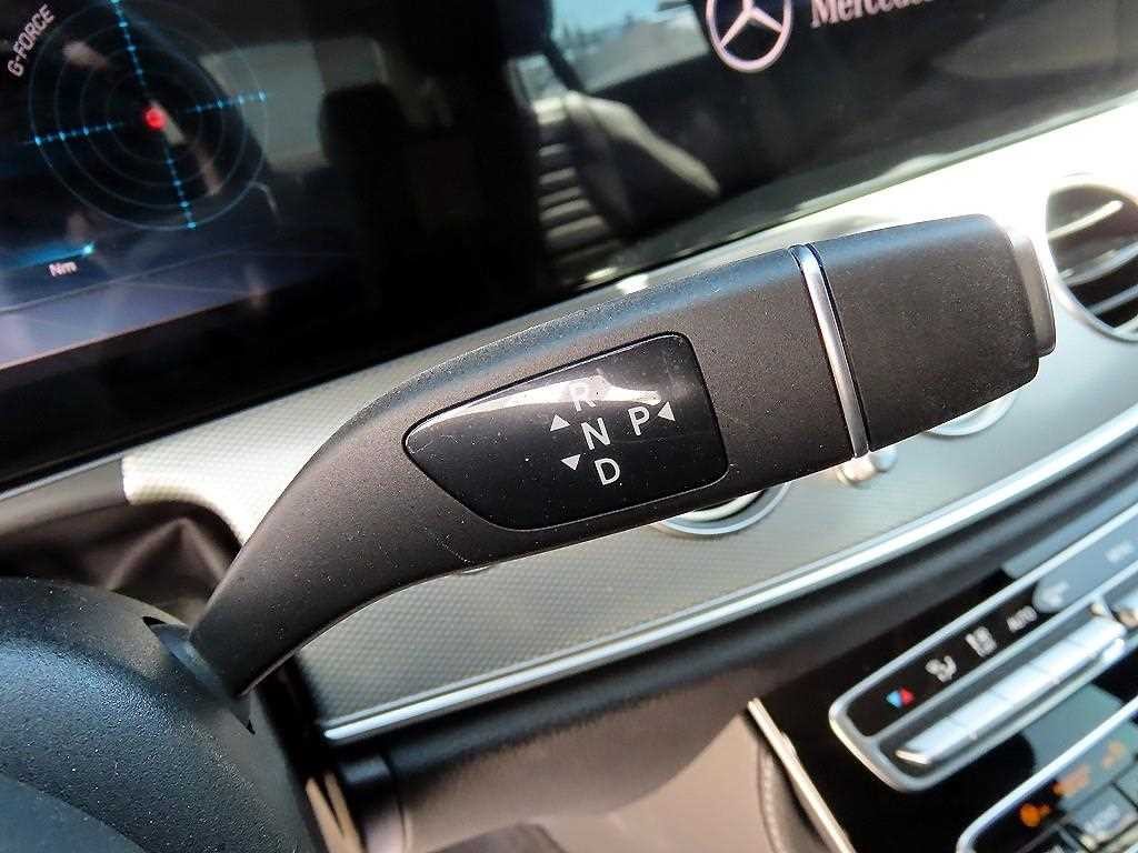 벤츠 E 클래스 E-클래스 W213 E300 4MATIC 익스클루시브 이미지 10