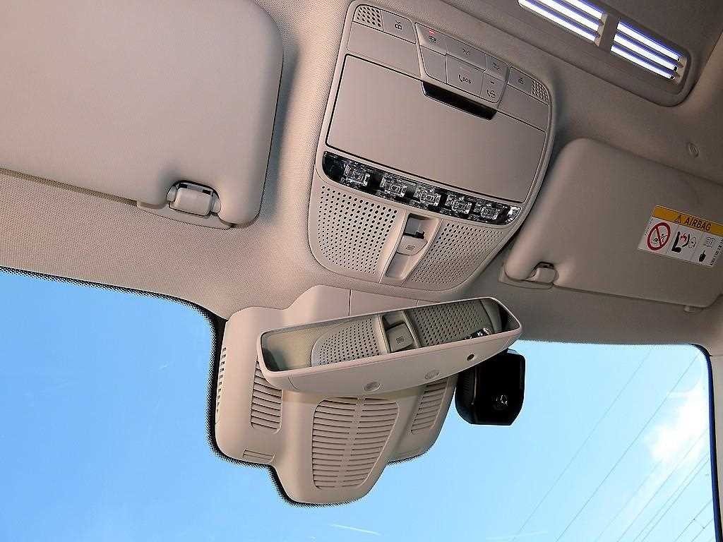 벤츠 E 클래스 E-클래스 W213 E300 4MATIC 익스클루시브 이미지 15