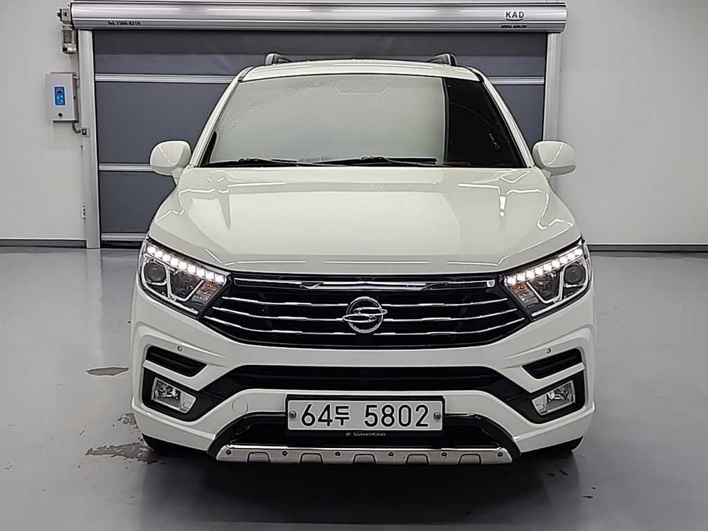 KG모빌리티(쌍용) 코란도 코란도투리스모 4WD TX 9인승 이미지 2