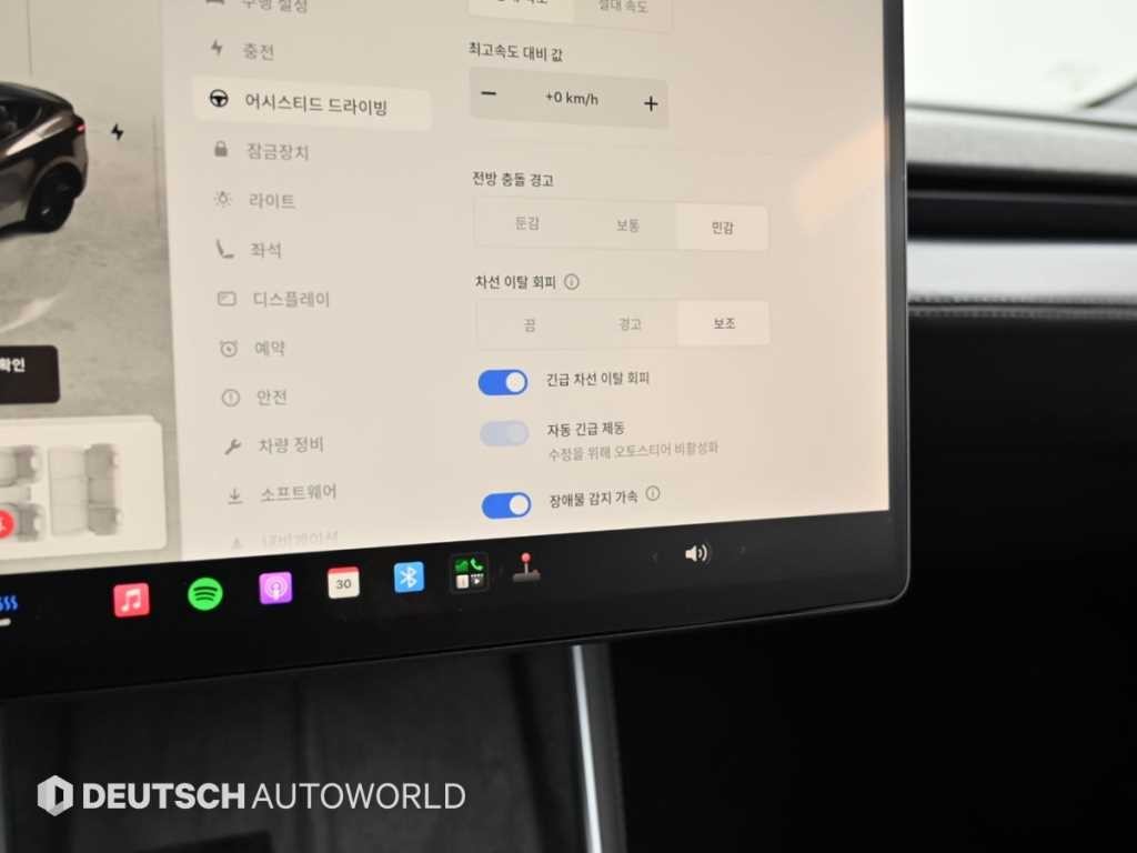 테슬라 모델 Y 롱 레인지 이미지 17