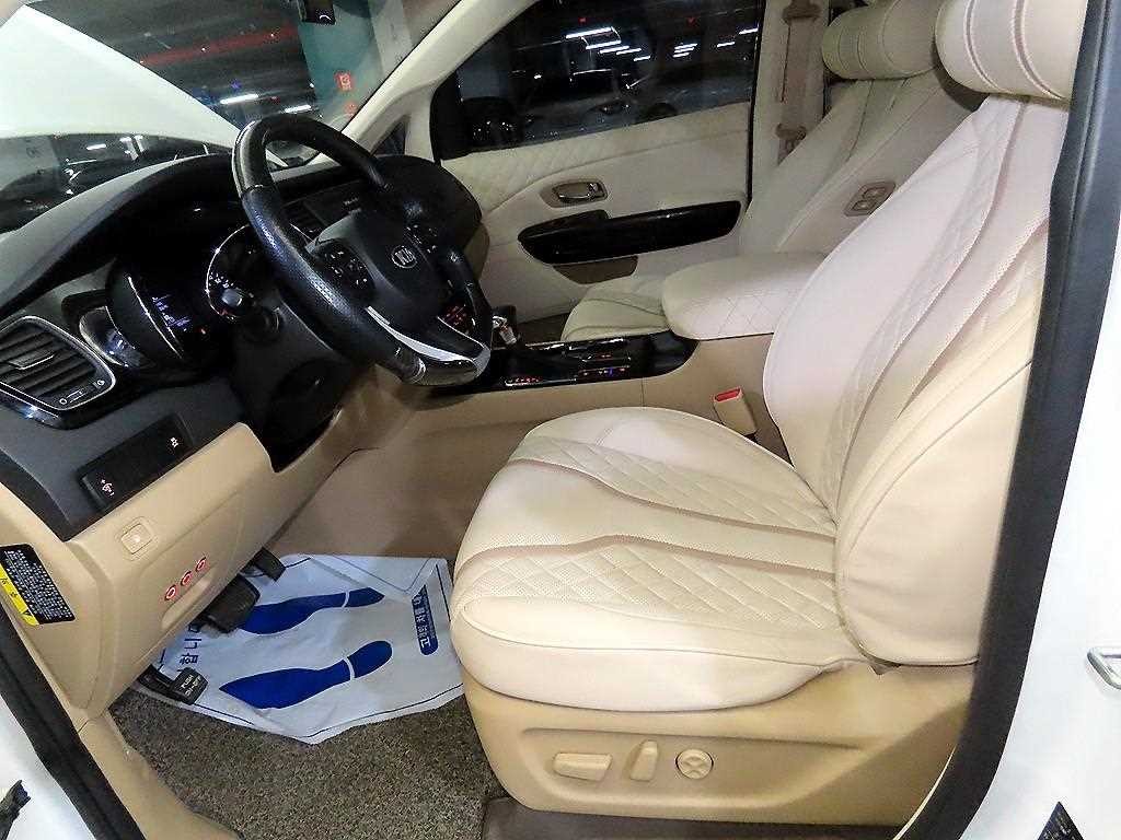 기아 카니발 더 뉴 카니발 디젤 9인승 하이리무진 프레스티지 이미지 6