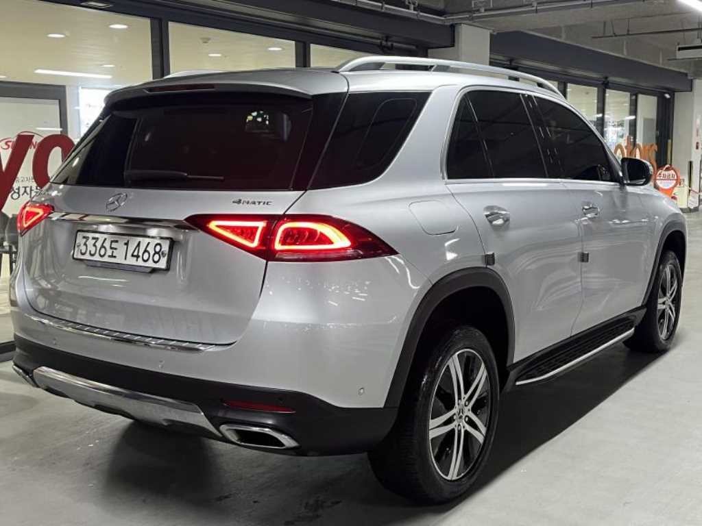 벤츠 GLE 클래스 GLE 클래스 W167 GLE 300d 4MATIC 이미지 4