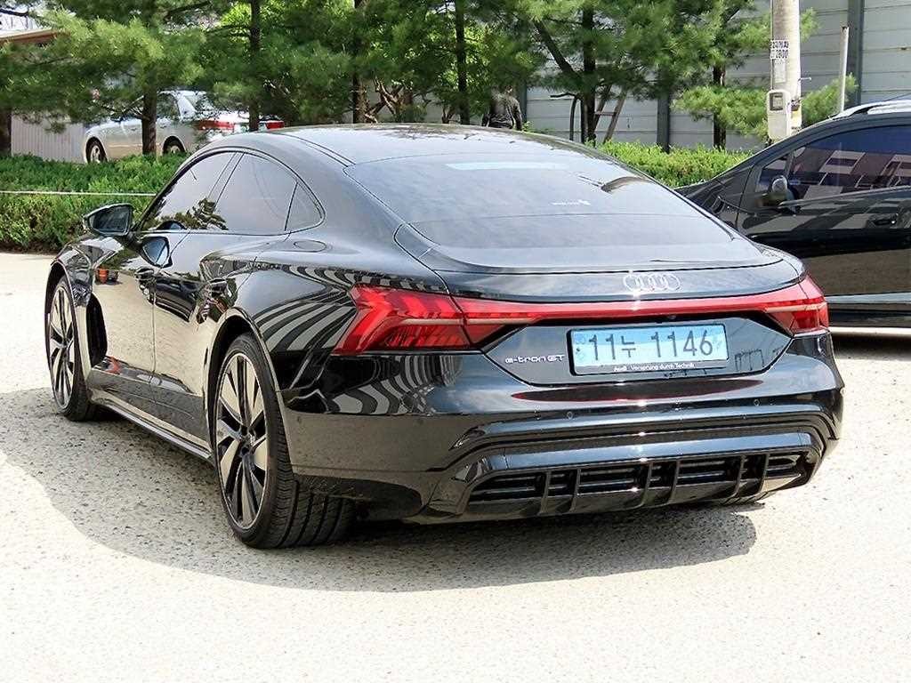 아우디 e-트론 GT GT 콰트로 프리미엄 이미지 3