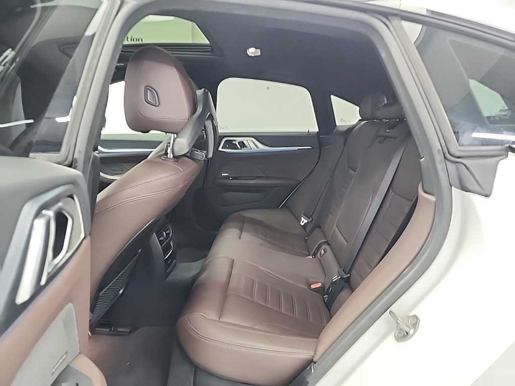 BMW i4 M50 프로 이미지 12