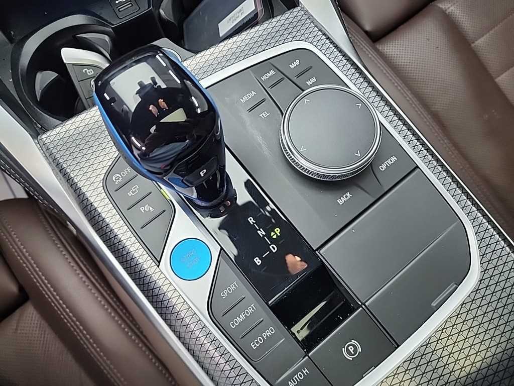 BMW i4 M50 프로 이미지 8