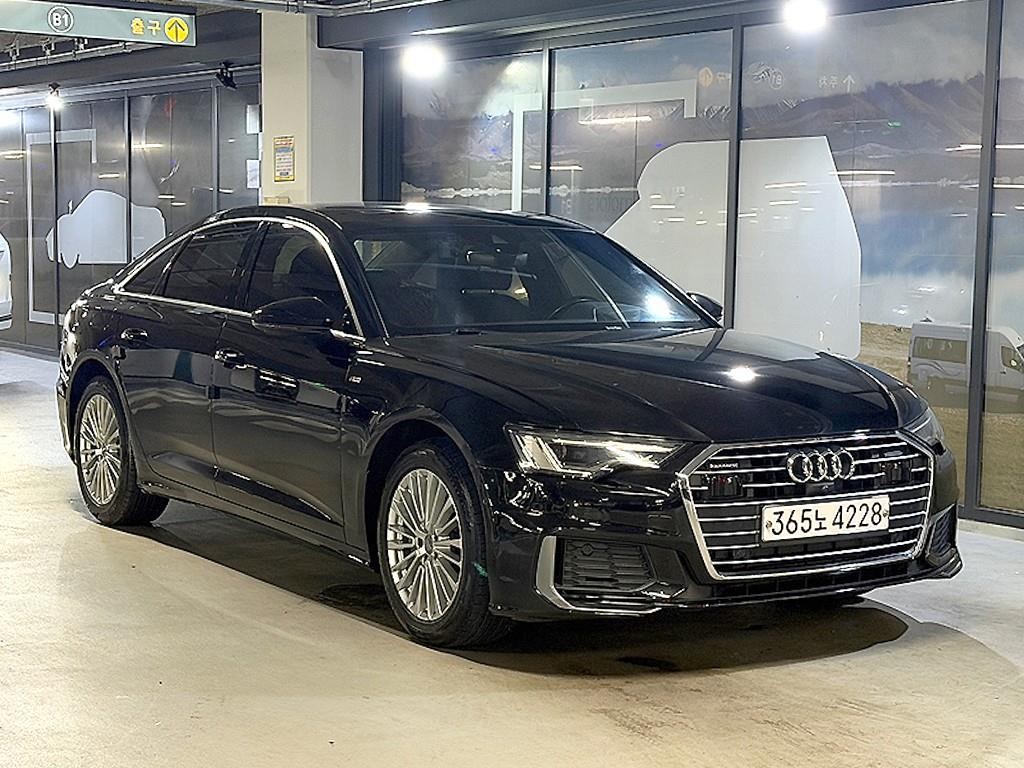 아우디 A6 A6 (C8) 45 TFSI 콰트로 프리미엄 이미지 1