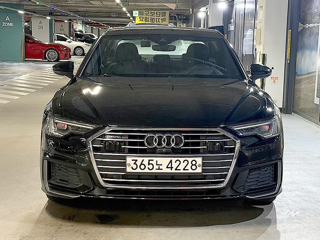 아우디 A6 A6 (C8) 45 TFSI 콰트로 프리미엄 이미지 2